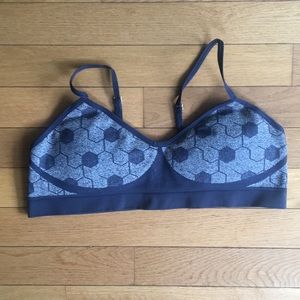Oiselle bra sz large